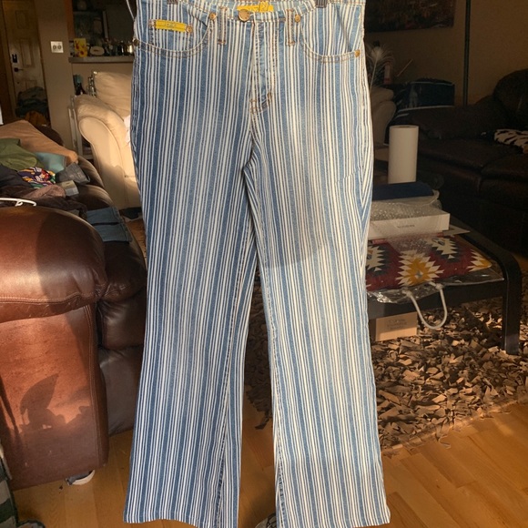 Italian-made flared jeans - Picture 1 of 1